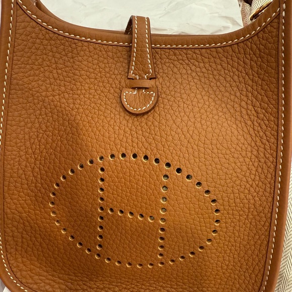 Hermes Handbags - Hermes Evelyn 16